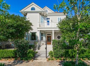 1706 General Pershing St, New Orleans, LA 70115