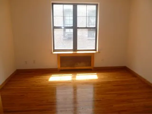 Rented by Robyn Lee, LREB | media 85