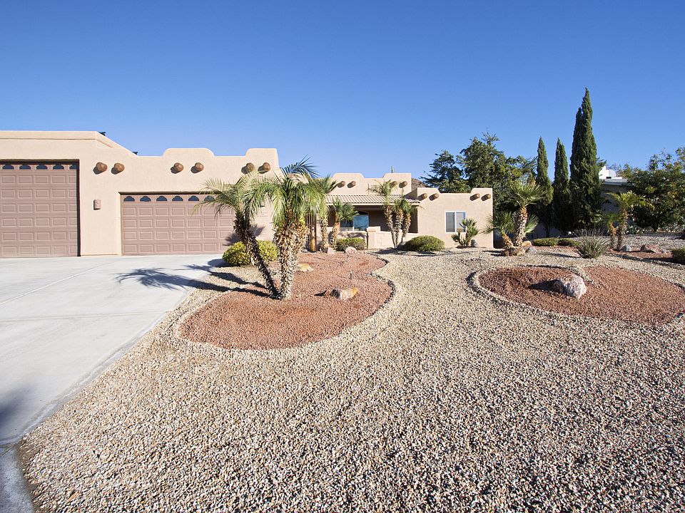 1st image of 4067 Bluegrass Dr
