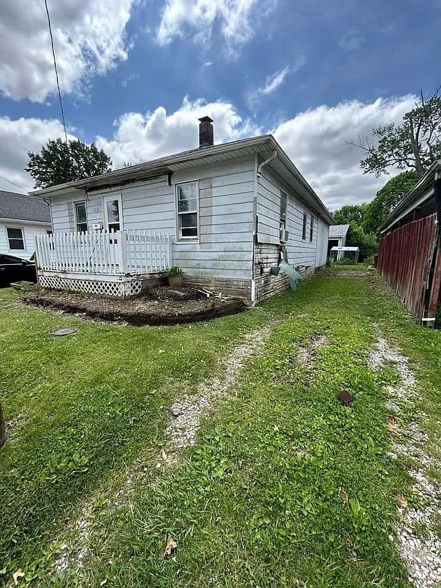 2 bed, 1652 sqft, $895 — Photo 2