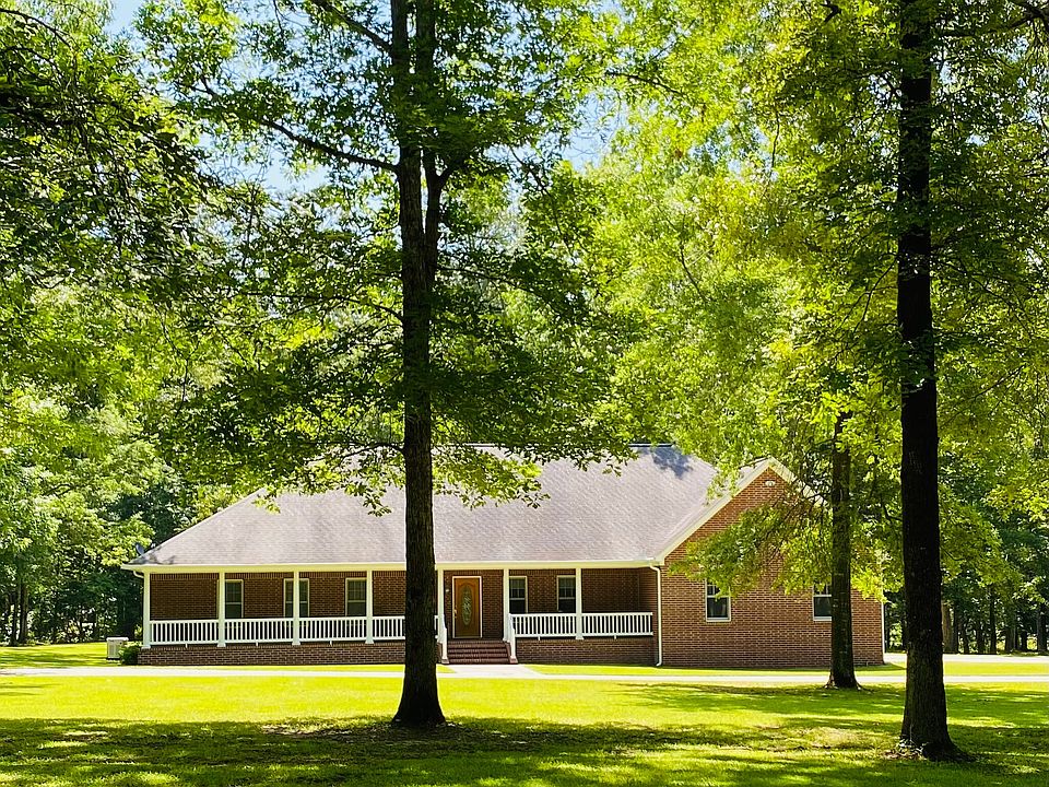 1st image of 153 Fair Oak Dr