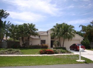 16 Dogwood Cir, Boynton Beach, FL 33436