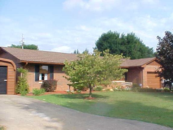 2nd image of 505 Tar Springs Dr
