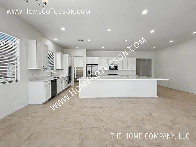 38628 S Running Roses Ln — Photo 7