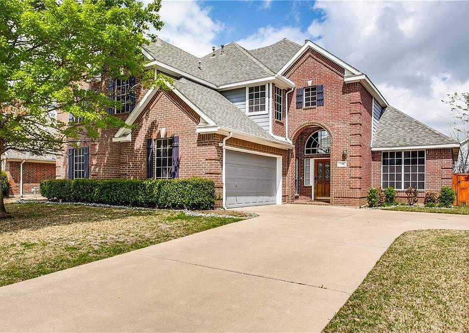 2nd image of 608 Teresa Ln