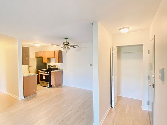 3rd image of 923 Jonathon Ct #8-104
