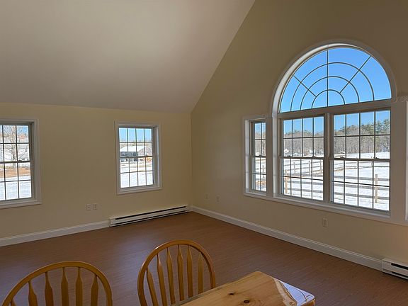 3rd image of 276 Fremont Rd