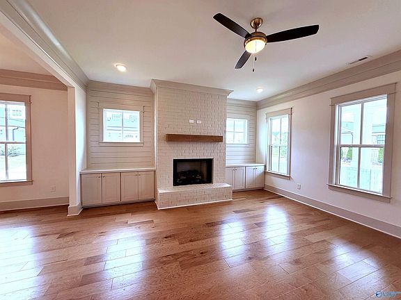 4th image of 279 Farmhouse Dr