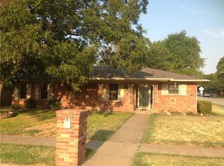 3221 Spring Valley Dr, Bedford, TX 76021