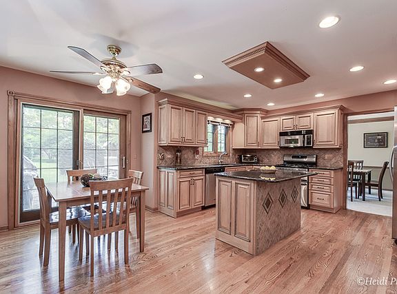 4th image of 200 Breckenridge Dr