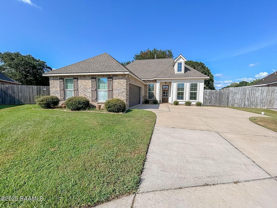 1st image of 113 Piper Crest Ln