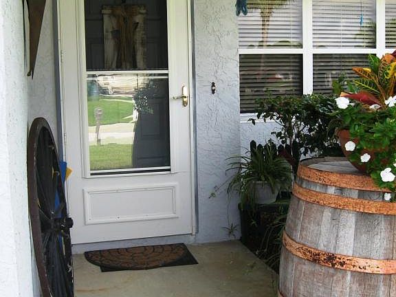 Home For Sale In Port saint lucie