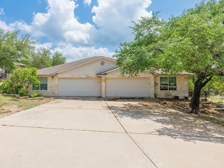 21513 Pershing Ave #A — Photo 1