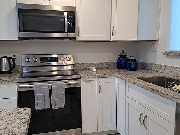 2nd image of 434 S Vista Del Rio