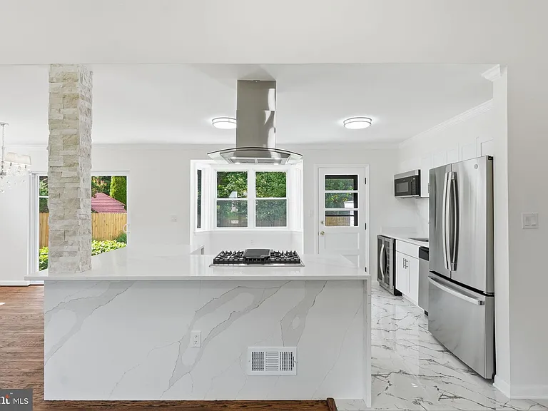 9831 Singleton Dr — Photo 9