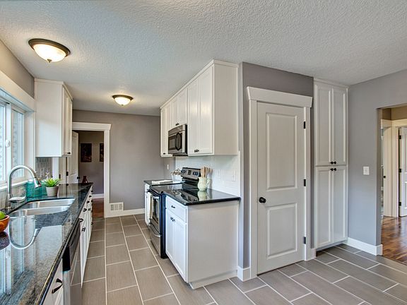 4th image of 12580 SE 23rd Ave