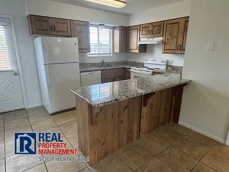 1727 W 950 N #20 — Photo 4