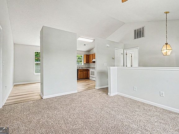 3rd image of 4967 McKinley Dr