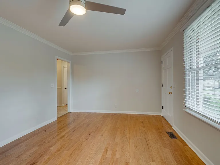 5413 Country Dr — Photo 7