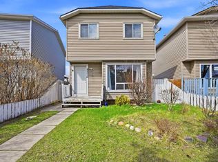 6016 S Martingrove Rd NE, Calgary, AB T3J 2M8