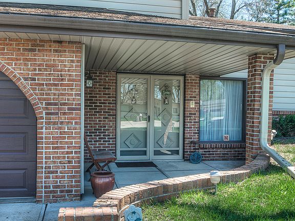 2nd image of 6446 Ponderosa Cir