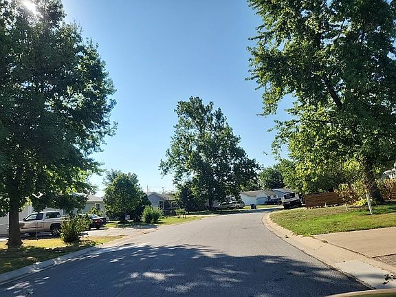 5th image of 2511 Montana Pl