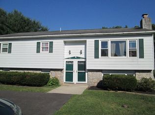 882 Oakdale Dr, Pottstown, PA 19464