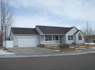 2527 Cripple Creek Dr, Rock Springs, WY 82901