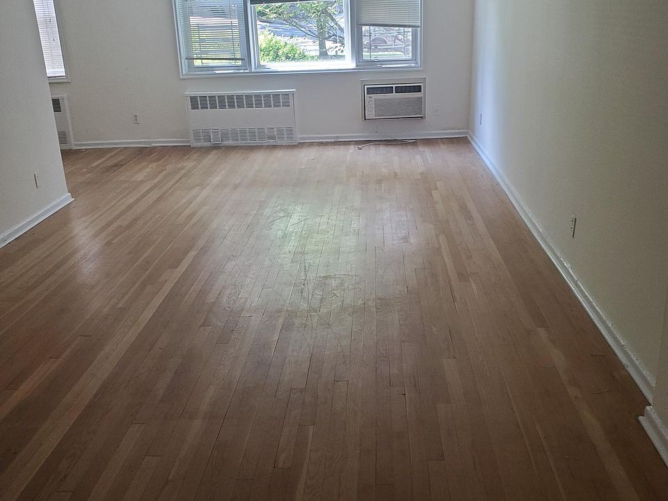1st image of 700 Scarsdale Ave #256