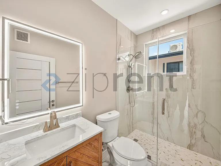 227 N Burlington Ave #1 — Photo 7
