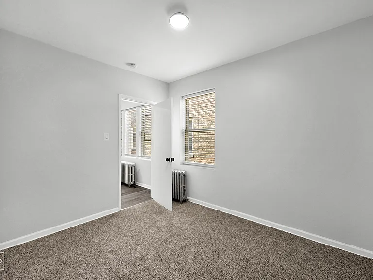 5952-58 W Superior St — Photo 10