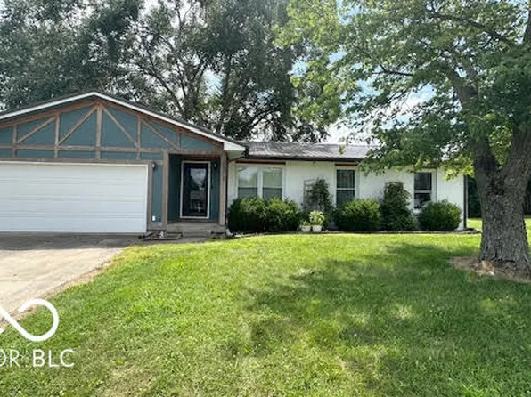 1313 Brookside Dr, Columbus, IN 47201