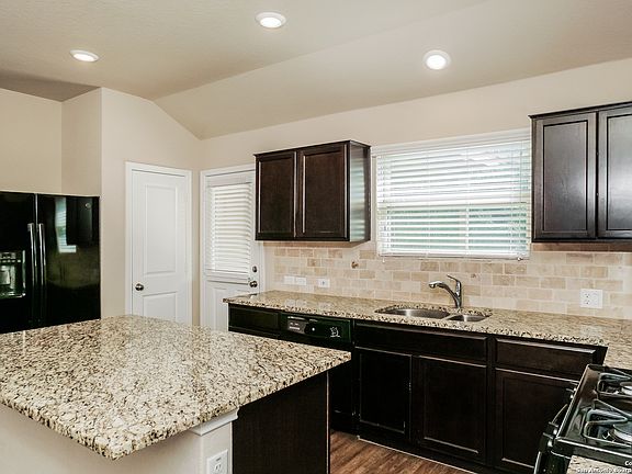 5th image of 2127 MARBACH OAKS