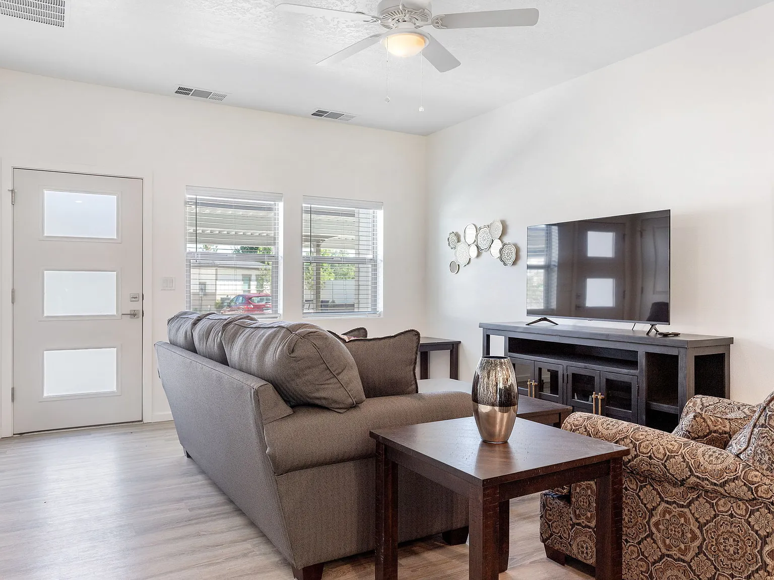 Movado Village — Photo 4
