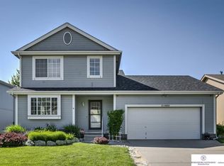 11665 Polk St, Omaha, NE 68137