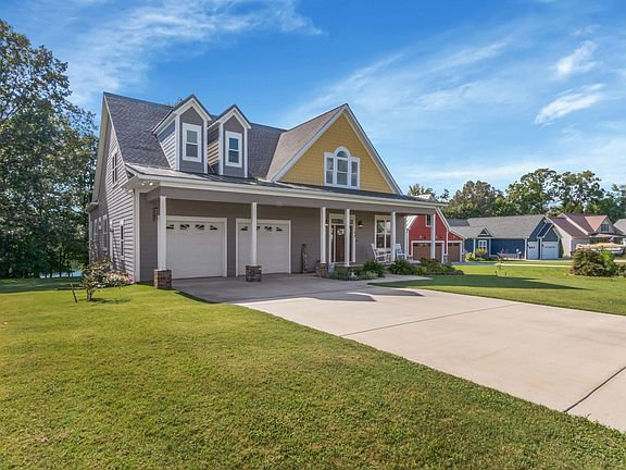 3rd image of 155 Cypress Point Dr