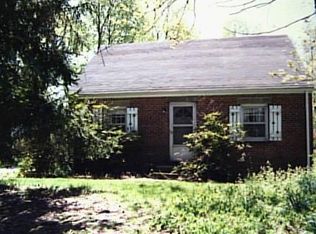 1215 Unquowa Rd W, Fairfield, CT 06824