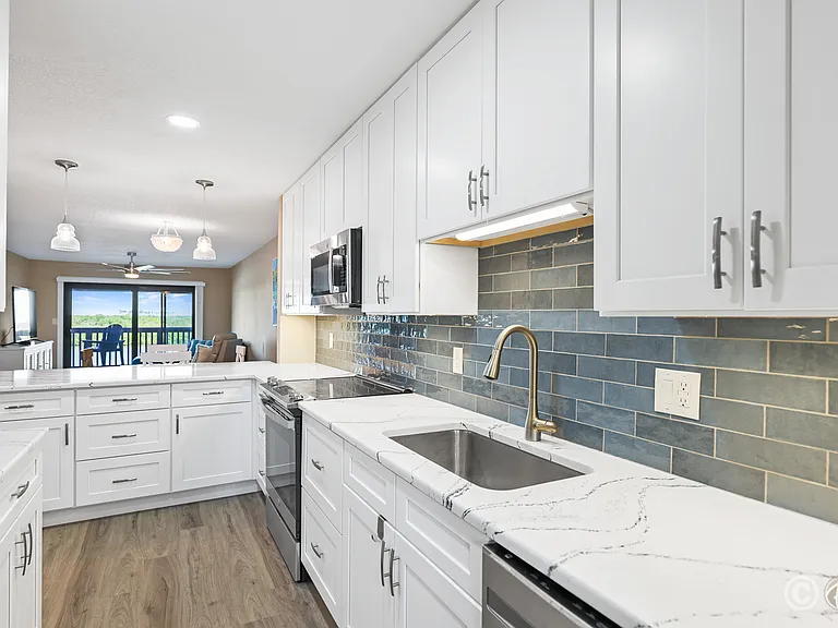 821 Bahia Del Sol Dr #B — Photo 6