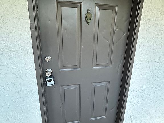 2nd image of 13929 Fairway Island Dr APT 833