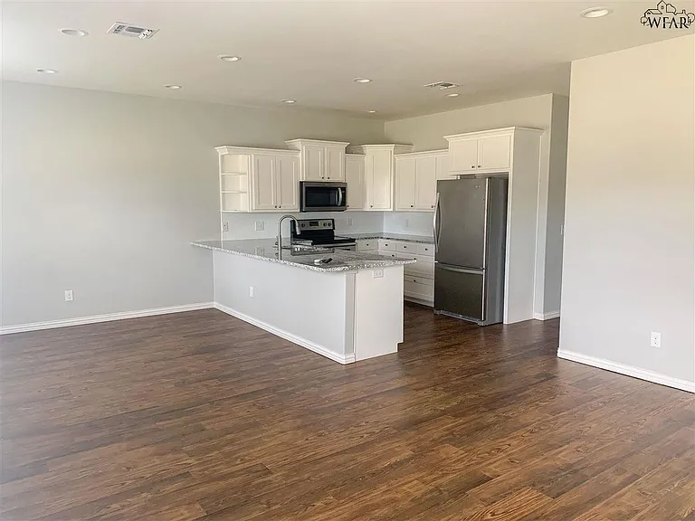 4701 Belair Blvd — Photo 3
