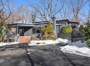 36 Cedar Ln, Sands Pt, NY 11050