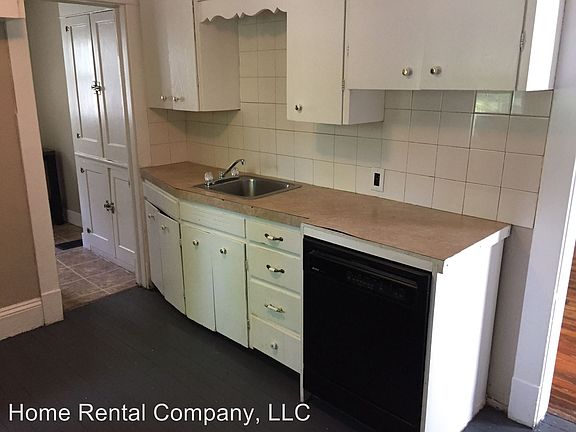 2nd image of 1352 College Ave NE #1