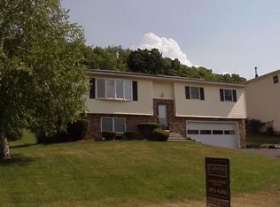 45 Clintonview Blvd, New Hartford, NY 13413