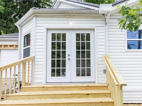 108 Lewis Dr, Pittsburgh, PA 15235