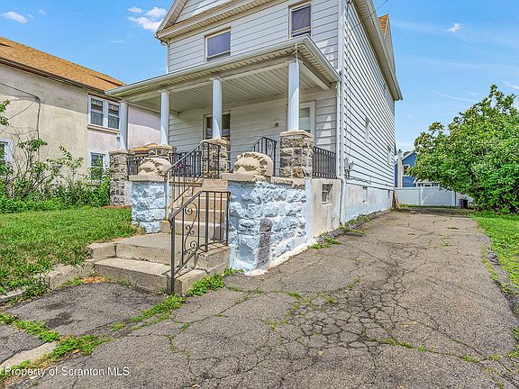 4th image of 715 E Drinker St