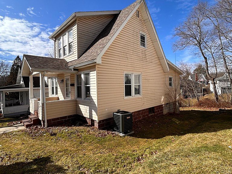 Listing photo 5