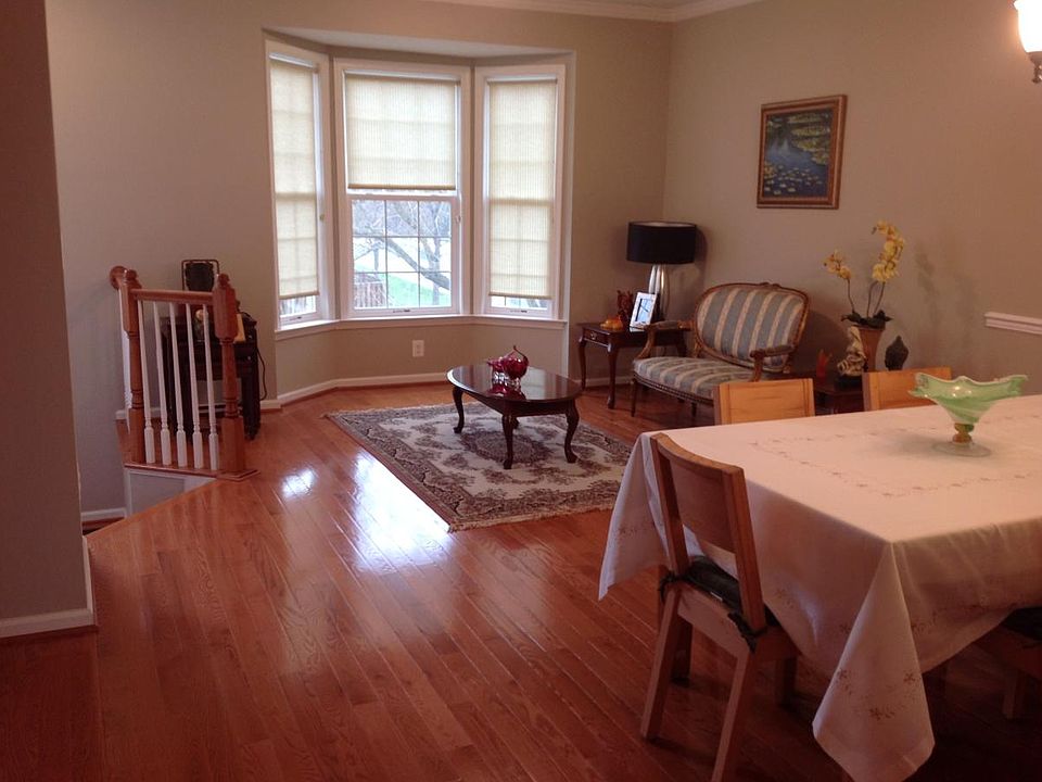 1st image of 11581 Laurel Lake Sq