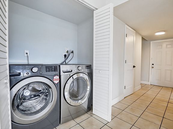 2nd image of 1721 SW 40th Ter #B