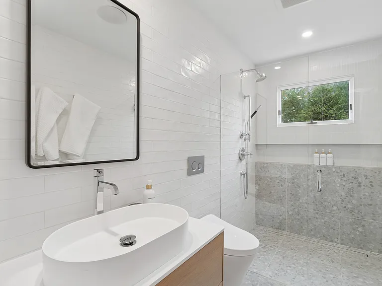 16 Central Ave — Photo 11