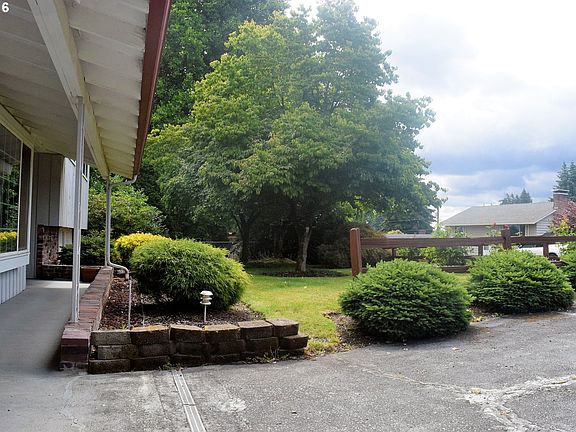2nd image of 5412 NE Chateau Dr